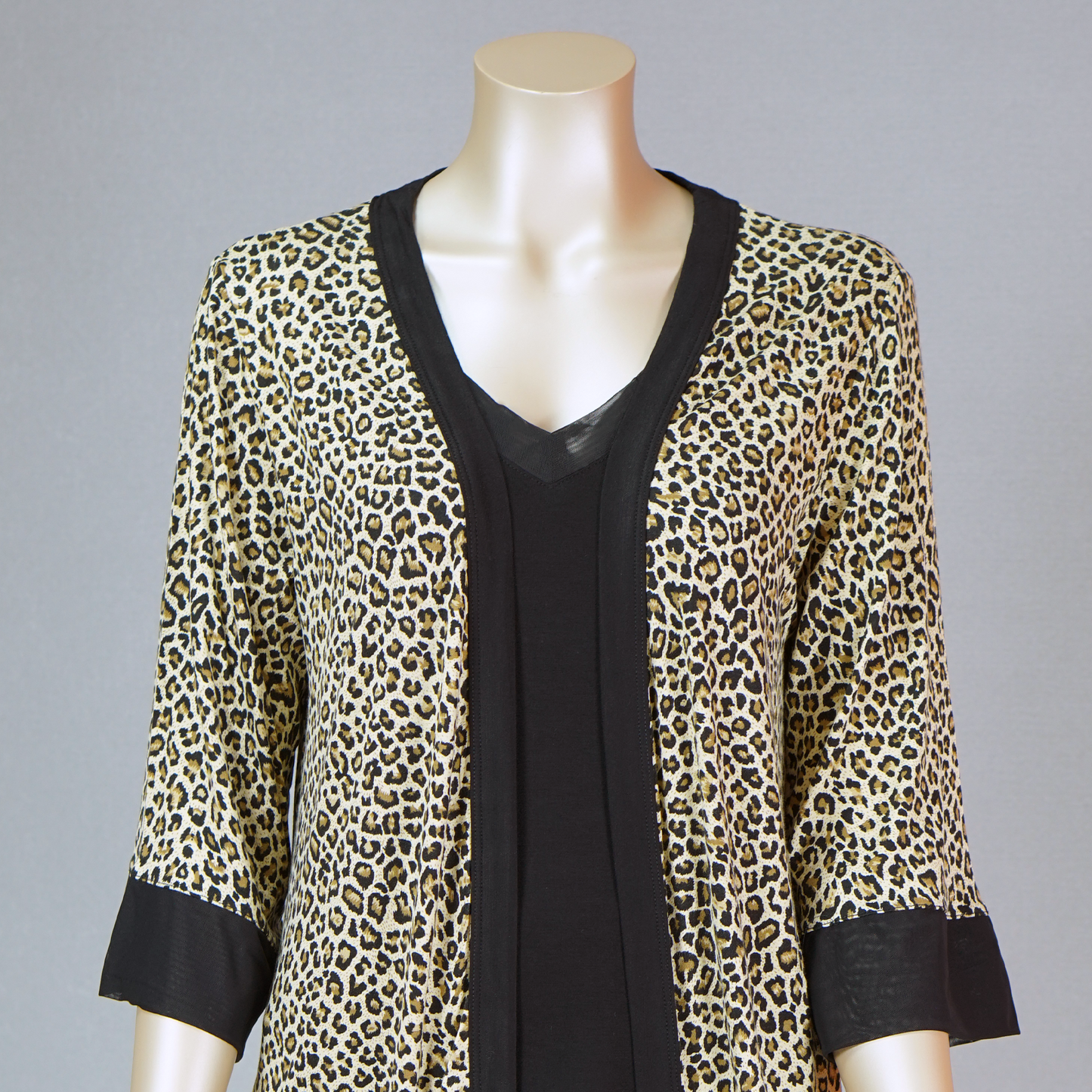 Criss-Cross Cami Top & Pants with Printed Leopard Robe