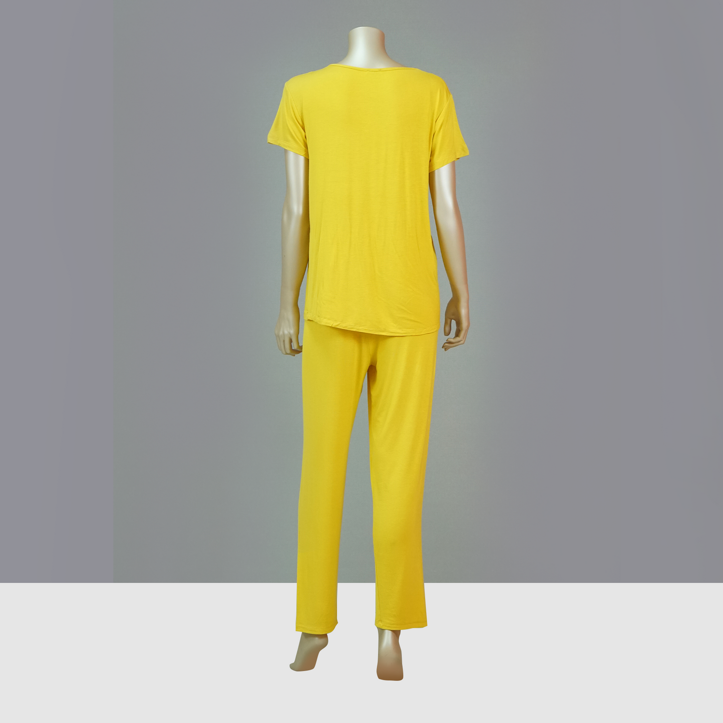 Short Sleeve Tee & Pants with Floral-Printed Robe