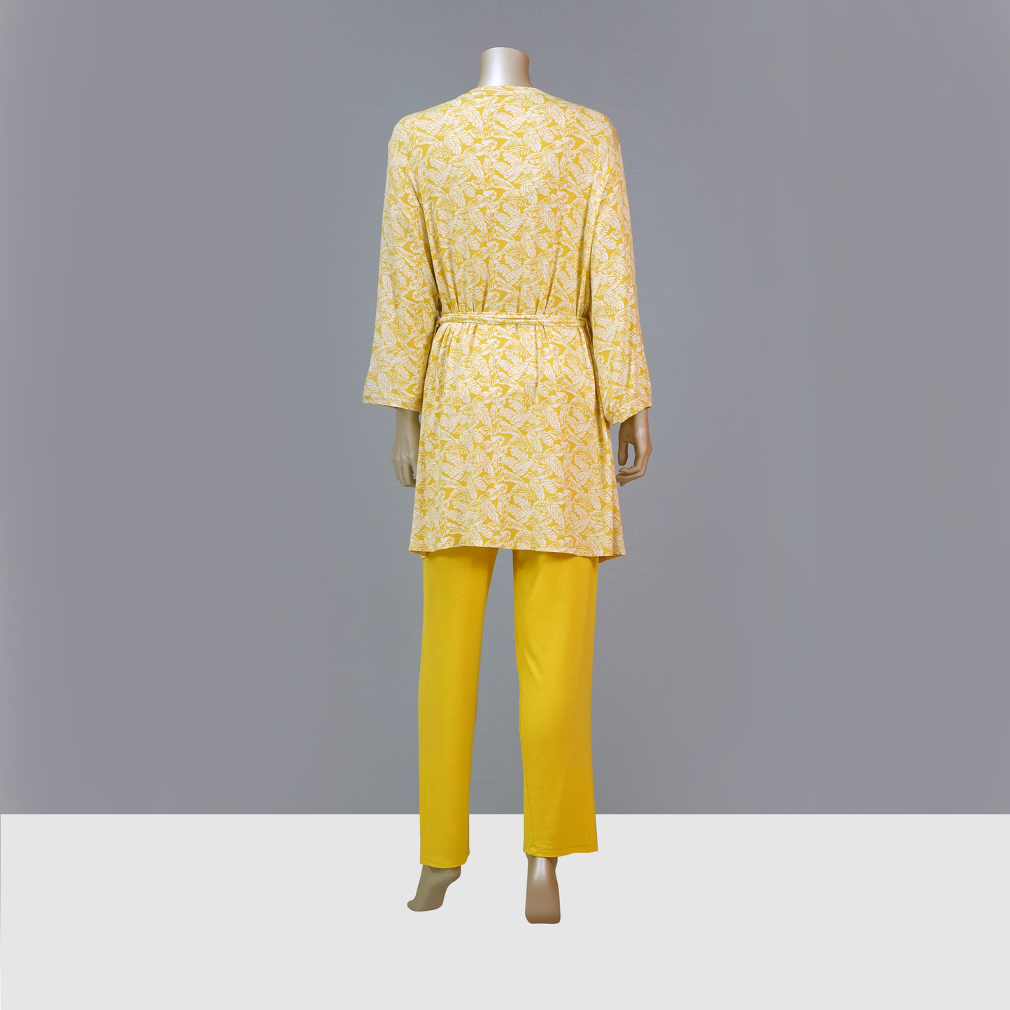Short Sleeve Tee & Pants with Floral-Printed Robe