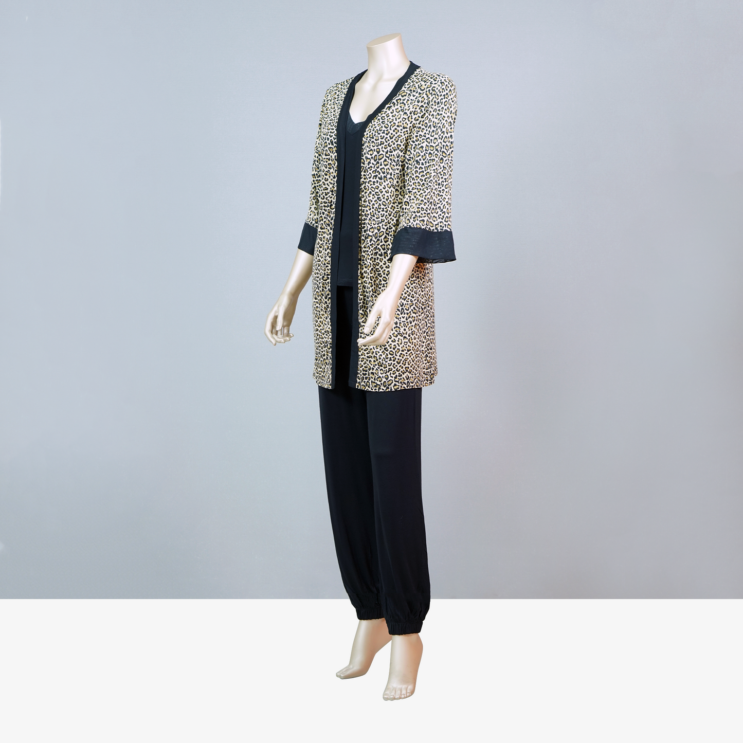 Criss-Cross Cami Top & Pants with Printed Leopard Robe